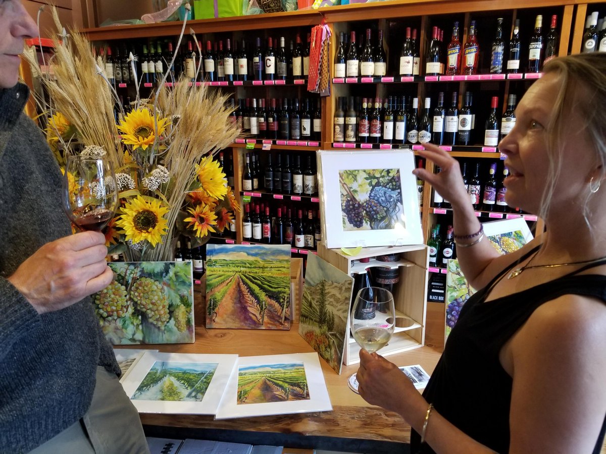 #BowenIsland

Art in the Family: Kane from <a href="/rustwinery/">Rust Wine Co.</a> &amp; his mother-in-law, local artist Kathy Ainscough (r).