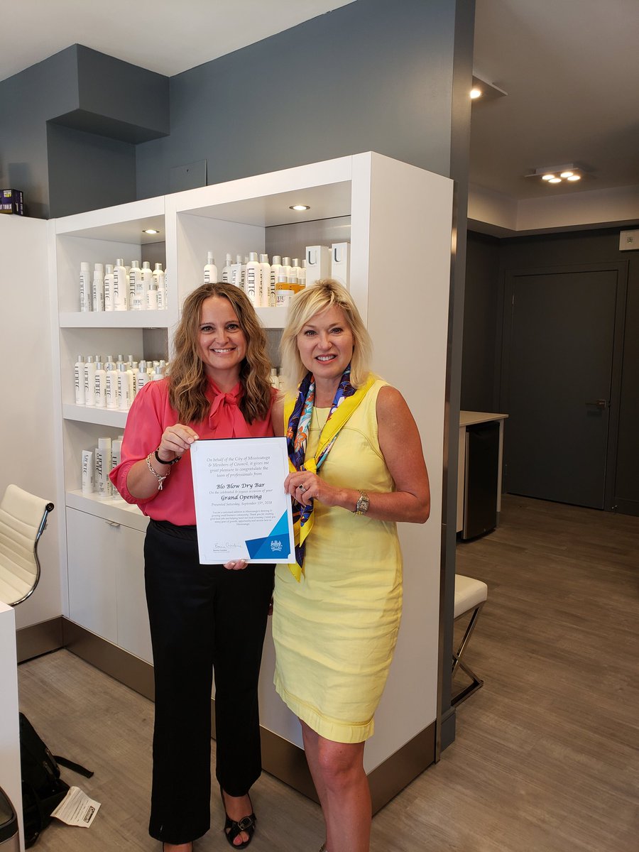 BonnieCrombie's tweet photo. It’s always a great day when I can welcome a new business to #Mississauga. Congratulations to Blo Blow Dry Bar on your grand opening in #PortCredit! Welcome to #Mississauga’s growing community of 90,000 businesses #SmallBiz https://t.co/zRiEpG4sYz