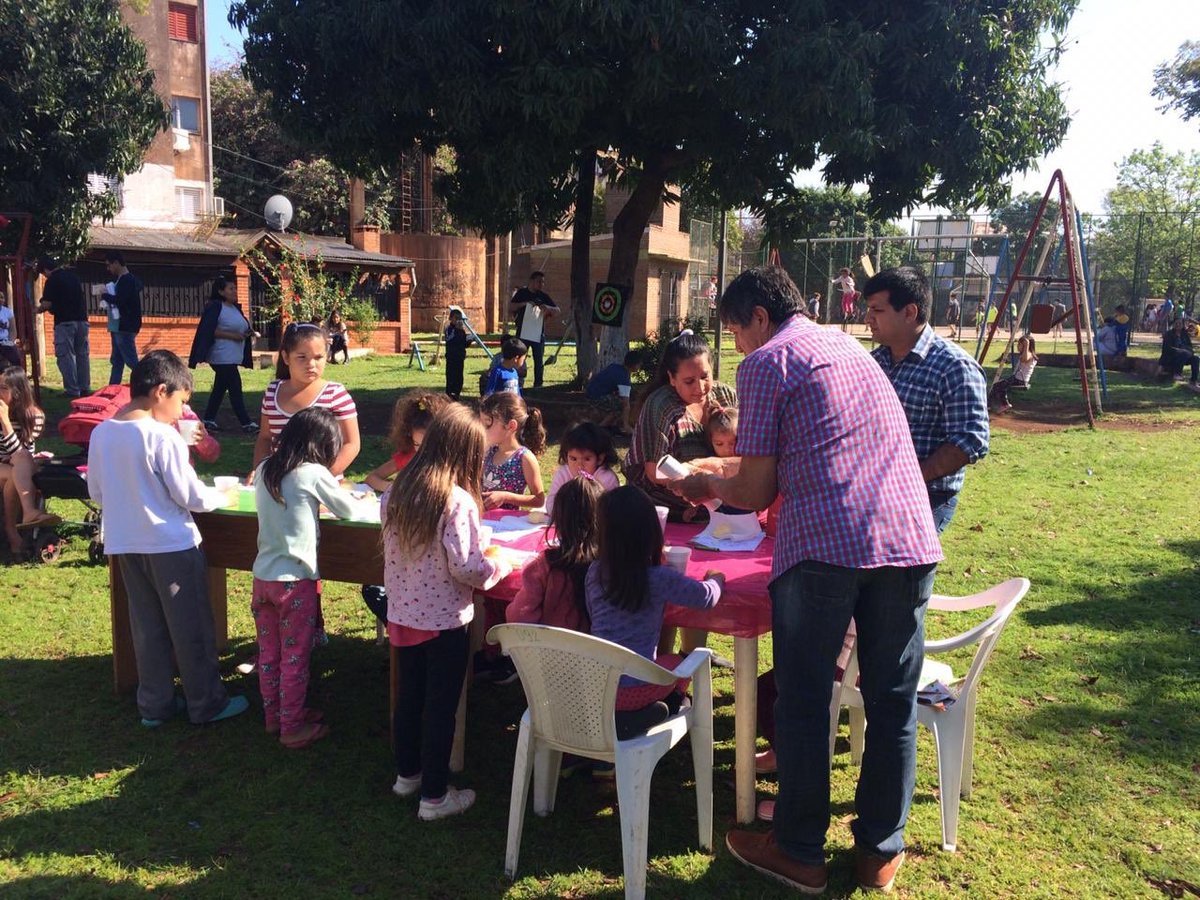 arruajm's tweet photo. #Sábado acompañando a los vecinos y amigos de la chacra 190 de Posadas con el equipo de @generenovadora 

#Juntos #CercaDeLaGente
#GR #MoReVi https://t.co/JFs3AIfuoy