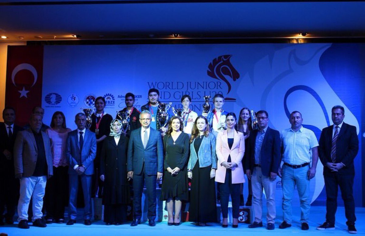 GlkzTulay's tweet photo. Türkiye Satranç Federasyonunun  ev sahipliğinde ve Gebze Belediyesinin destekleriyle hayata geçen ve 62 ülkeden 263 sporcuyla rekor katılımın sağlandığı 2018 Dünya Gençler Satranç Şampiyonası sona erdi. #wjcc2018 #satranç @gencliksporbak @kasapoglu @aysekardass @adnankosker https://t.co/EPyb6g9mOl