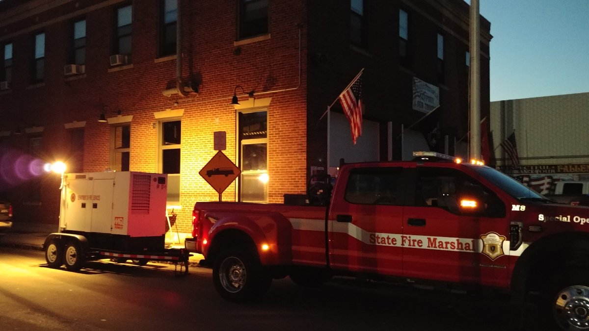 MassDFS's tweet image. .@MassDFS #SpecialOps providing power to a #Lawrence #Fire house.