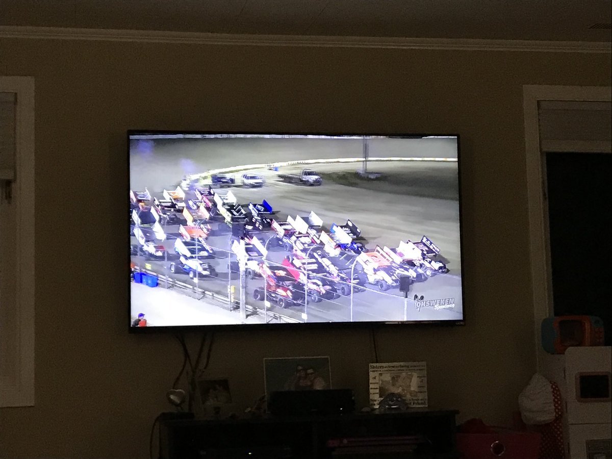 DanFerguson11's tweet photo. I get nervous doing 4 wide solutes. Couldn’t imagine going 6 wide! Awesome @OhswekenSpdway #CSCN2018 https://t.co/PNxA7Qy3xZ