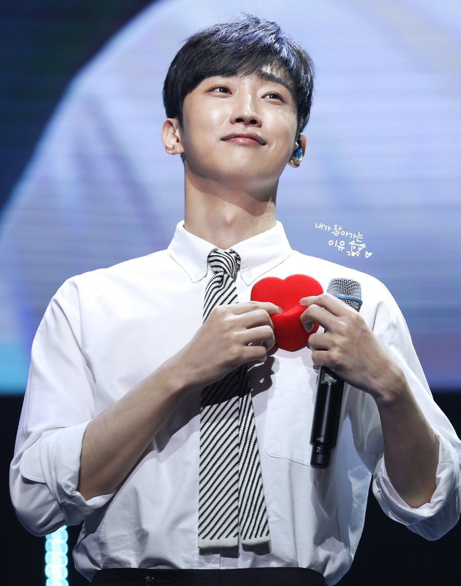 jinyoung_01118's tweet photo. 진영아 나도 사랑해♡♡♡
#정진영 #진영 #팬미팅 #2부 #링팔 #링크에잇
@_jinyoung911118 
@LINK8ENTER https://t.co/KHO4bviw7T