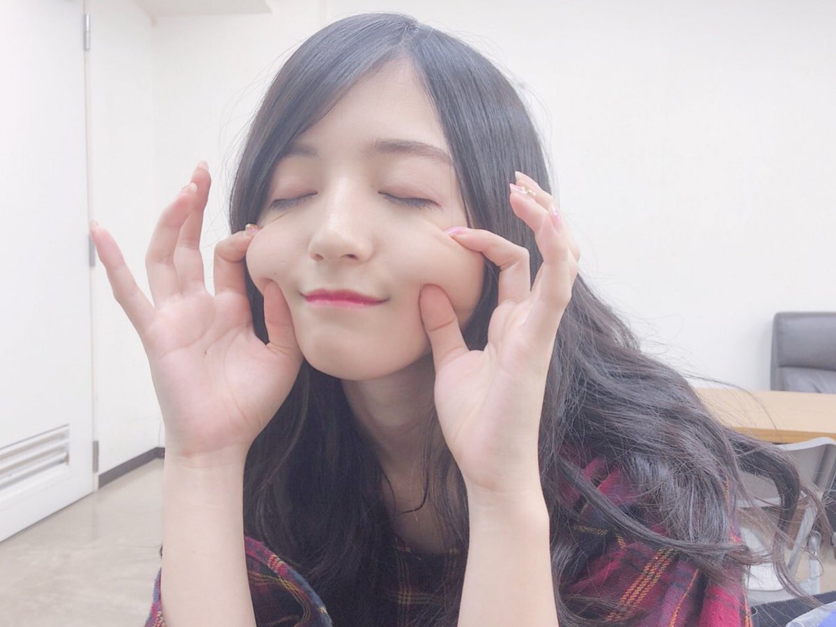 miyu_yoshii32_'s tweet photo. タレ目に生まれたかった https://t.co/V363PZJMcW