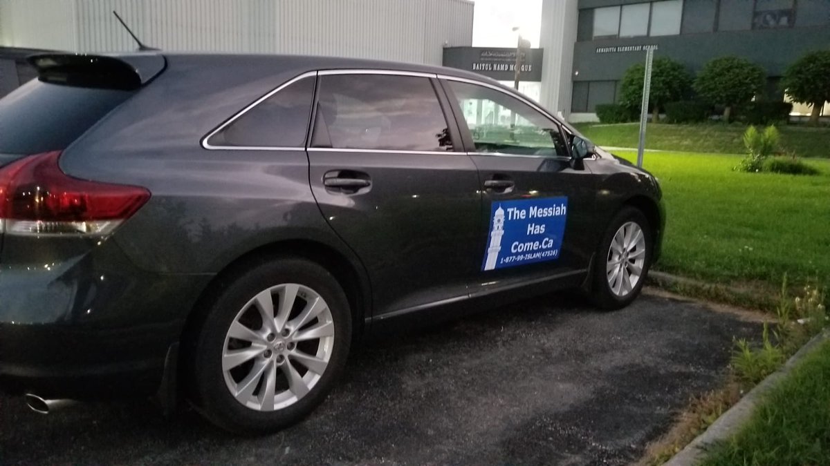 AMYACanada's tweet photo. Tomorrow, hundreds of Muslim Youth from all across the country will be driving in every major city displaying Messiah Has Come Car Magnets as it is time to let the world know that the long-awaited Messiah has arrived.
#MessiahHasCome
#Islam #Ahmadiyya https://t.co/iv1sROztLb