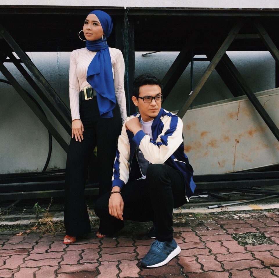 lovedmirers's tweet photo. Styled by @aliahalimy
Jacket by @CHRISTIANDADA
Shirt by @ICOSAE
Pants by @forever21
@bspacemy
#bspace
#bspacemy
#bluebellmy
#forever21MY
#christiandada
#icosae
#styledbyaliahalimy
#FeelGoodShow7 .
#Edmirers #ErwinDawson https://t.co/msQLchX1Mc