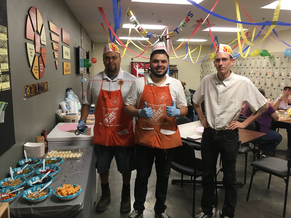 Our team lined up ready to dish up some ice cream on Friday for the first day of Success Sharing!               #0471ROOCKS  #D066PROUD