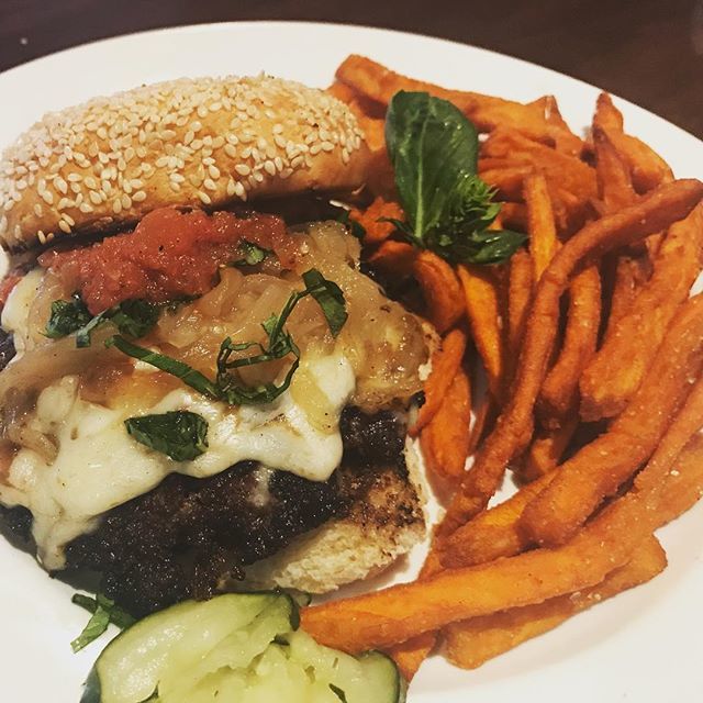 Italian Smash on special this weekend!  Come and get some <a href="/highlandtap/">Highland Tap</a> #highlandtapandburger #highlandtap #eeeeeats #specialtyburger ift.tt/2xkuJ1j
