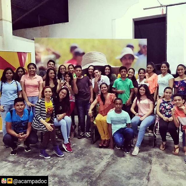 Pavertec's tweet photo. 😎 Alumnos de noveno grado del Instituto Coronel Segundo de Villarreal @lavillals disfrutaron de los documentales del @acampadoc. #paverCine #paverte #cine #explora507. #cinealrescate #acampadocfest @RepostIt_app https://t.co/nGQ4kfG2h9 https://t.co/7h7c2oyrii