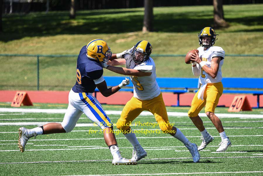 RickyRick_Photo's tweet photo. 9/15/18 - @LuSo_Football and @JBSAthletics in Saturday afternoon #football More photos and article at @STLhssports #lutheransouth #lshs #johnburroughs #bombers #lancers #314prep #action #photography #photos https://t.co/asiyNJkg1F