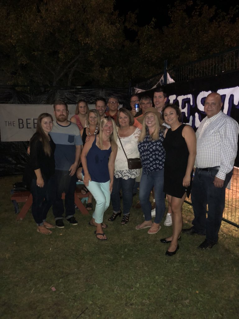 LeonaDonnelly2's tweet photo. TD Sidestage Experience #TD #EliteGroup #RnR @HSlocul45 @SanaHubaishy @Sean1965 @darcy_kelly @JasonDiduck @AngelaLauffer7 https://t.co/k2uHwqEt82