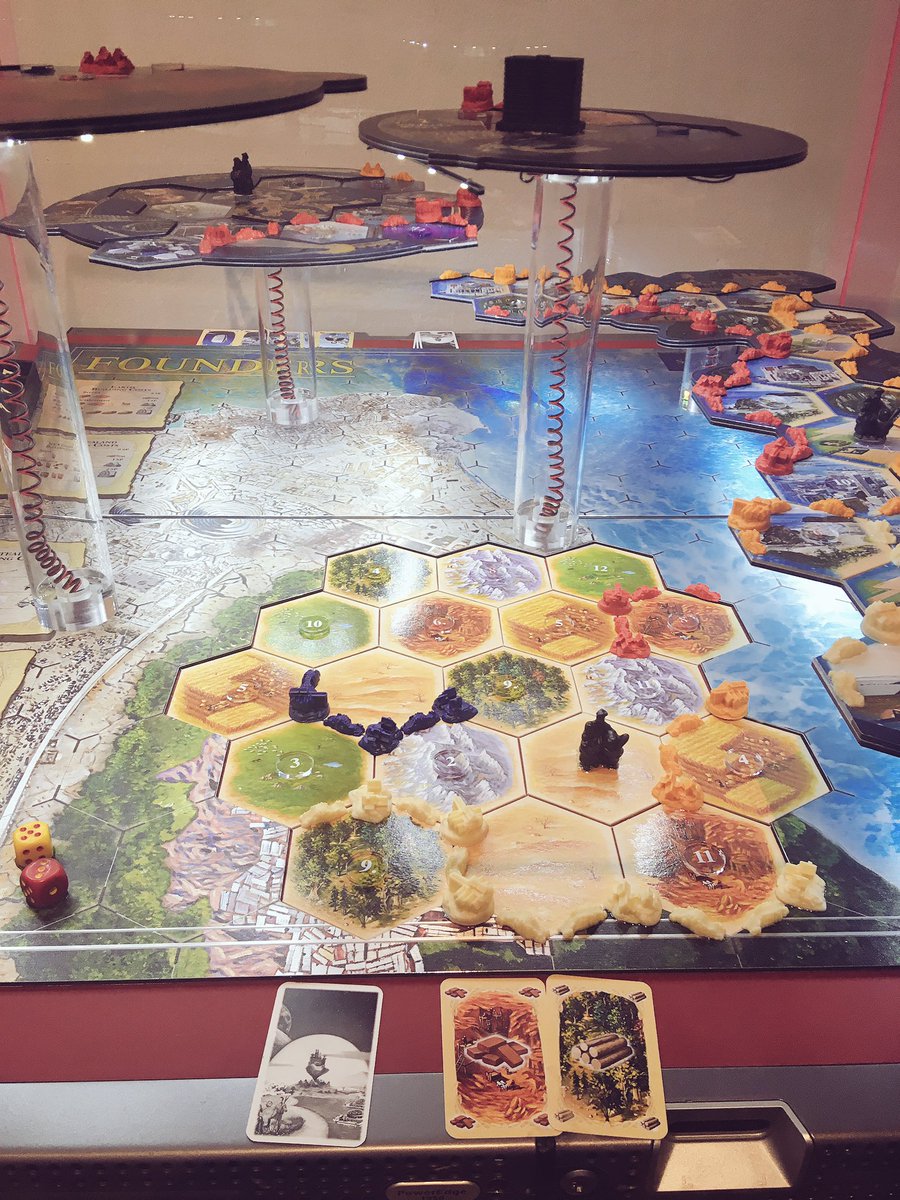 thinuniform's tweet image. 