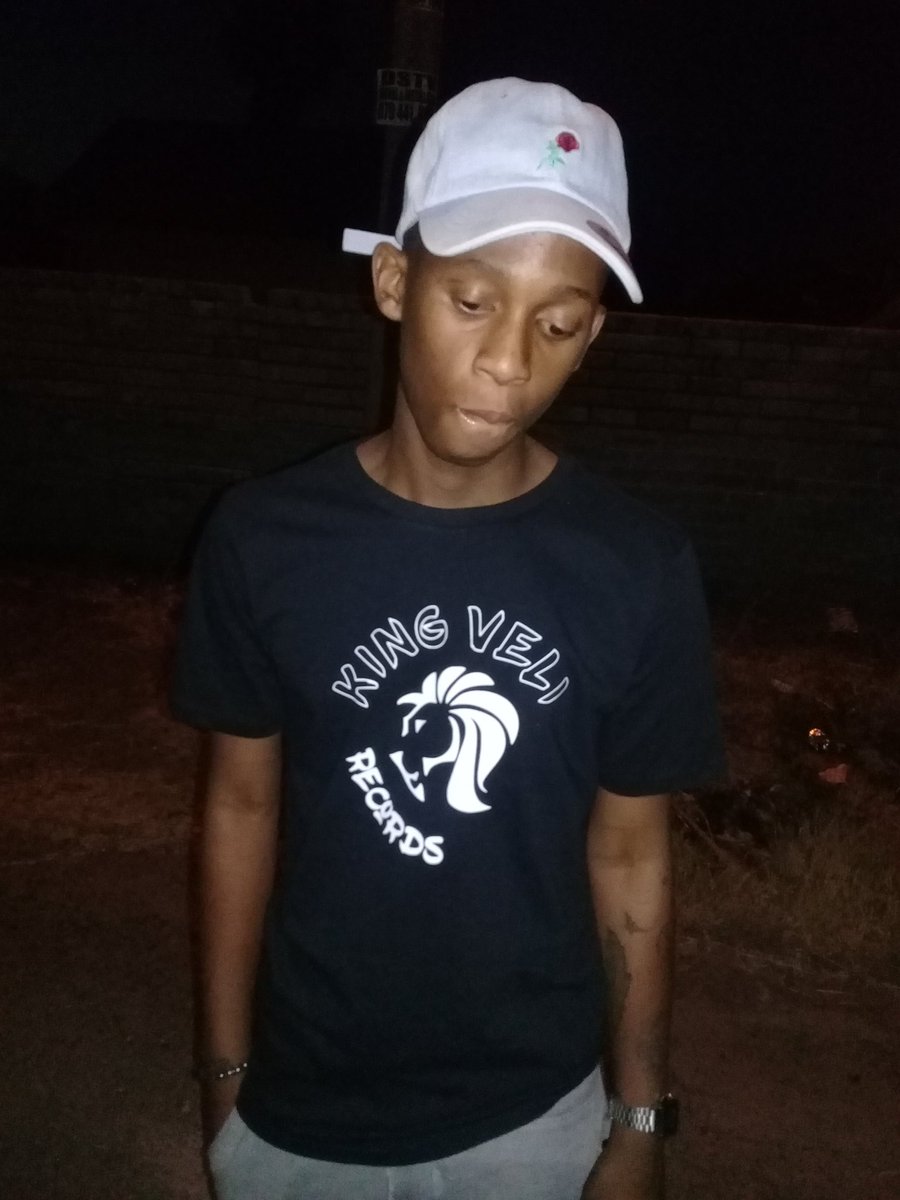 Rocco98L's tweet photo. KvR till I die 💸⚡😁💯 https://t.co/6IDe8THJ4S