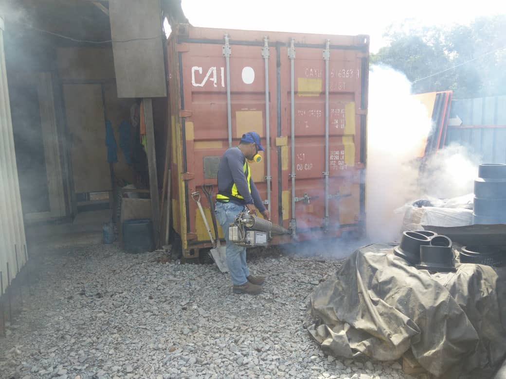 UPKZonTimur2's tweet photo. 'Safety' aktiviti bagi projek Menaiktaraf Jalan Masuk ke Bera Melalui Jalan FR10, Pahang. Kerja-kerja pembersihan dan 'fogging' di pejabat tapak dan rumah kongsi bagi bulan September 2018.@Zulakmal8 @HasmiJkr @azamdin212 @BpptimurCjJkr https://t.co/KFFwP6O5ez