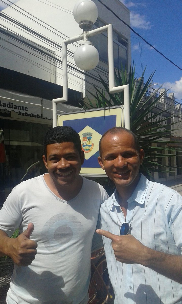AlessandroNeve's tweet photo. Senhores eu já me sinto realizado ,  Eu tenho sido um psicológico militante a deputado Estadual. As pessoas querem ser ouvidas, perderam o sentimento de pertecimento. Achei que havia entrado num partido,  mas por hora silencio-me para descrever o que é  o PMB. 

Eu só tenho você https://t.co/e8RhjilKaK