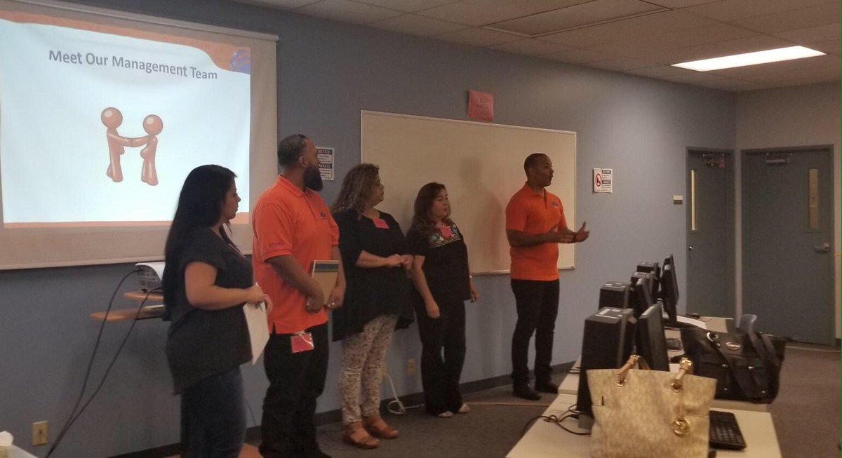 LACOEGAINcvc's tweet photo. Thank you #RiaFinancial for your business partnership! #CallCenterHiringEvent #LACOEGAIN #LACOEGAINJOBS https://t.co/Du2FkgP1iM