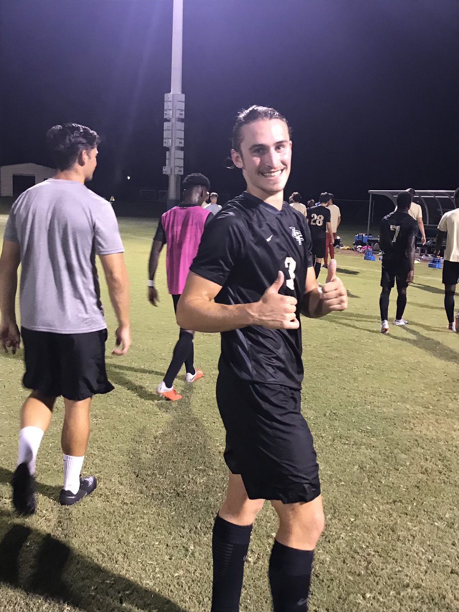 It’s a 4-2 win as we poured on the goals in the last four minutes! 

We move to 5-1-1 on the season! 

#ChargeOn
