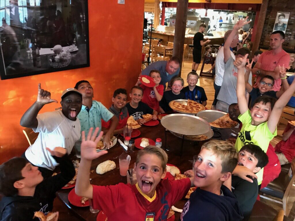LexingtonFC08BR's tweet photo. Some team bonding tonight over dinner!!! The boys had a great time but Iโm sure the restaurant is happy we are gone!!!! #lexfc #tonsofenergy https://t.co/WMDJg1O7qn