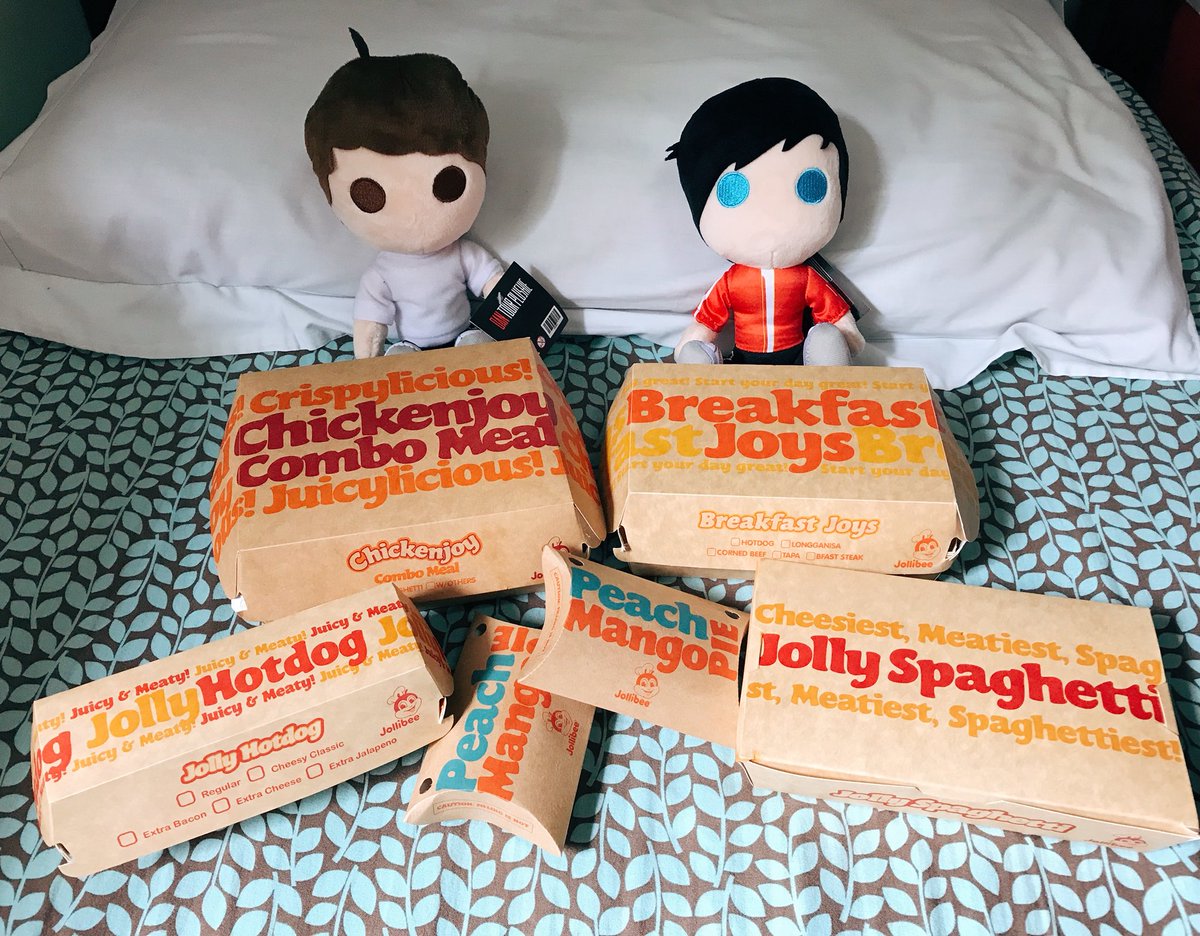 cookieggukkie's tweet image. ‘think of all the jollibee we could’ve bought with that money’. i know you miss it @danielhowell @AmazingPhil so i ordered jollibee for you 😂