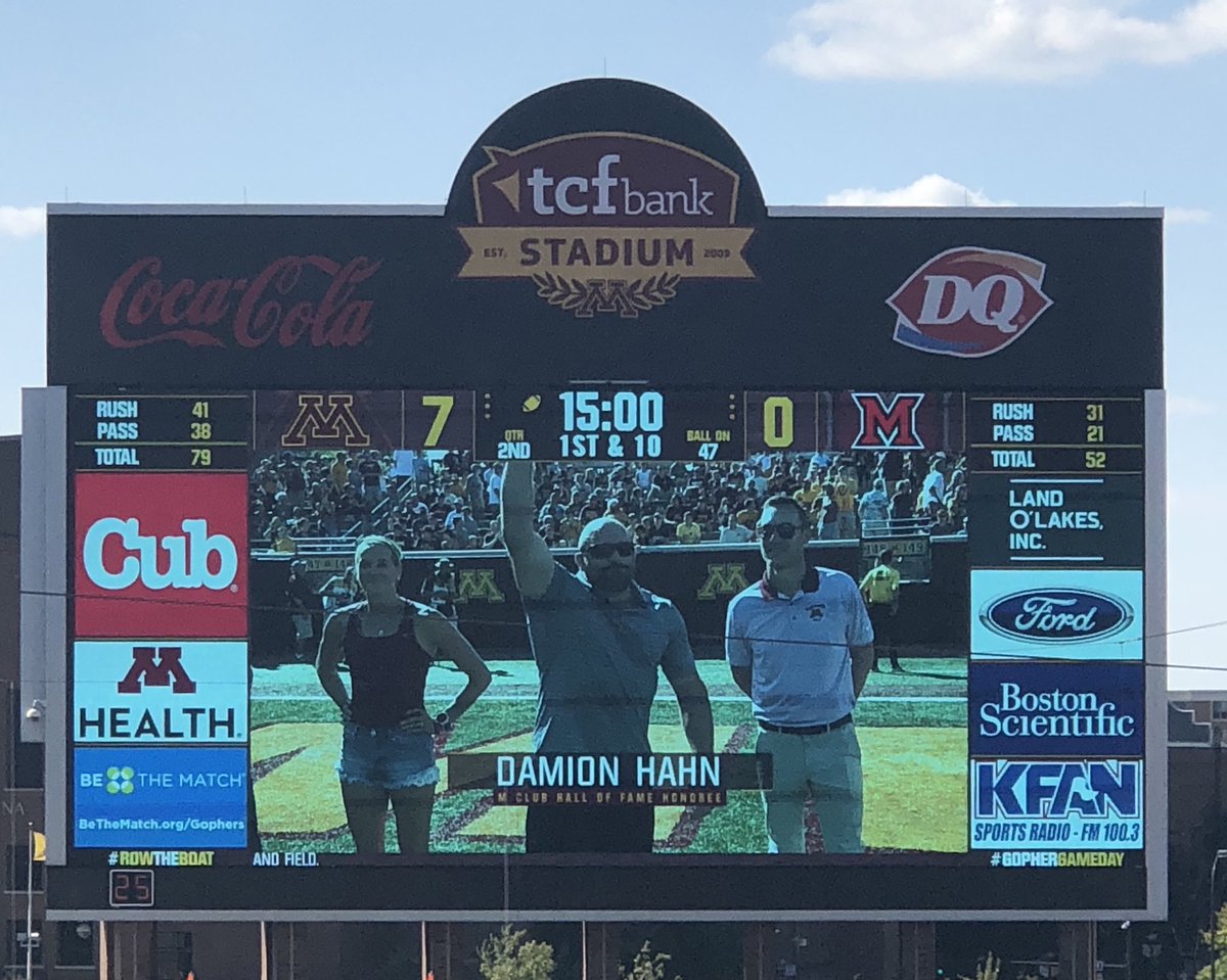 terrylhahn's tweet photo. Amazing weekend at the U celebrating @damion_hahn being inducted into the Hall of Fame. So proud of his accomplishments and will always look back fondly at our time on campus. #ForeverAGopher #SkiUMah https://t.co/fpDFlVJrIT