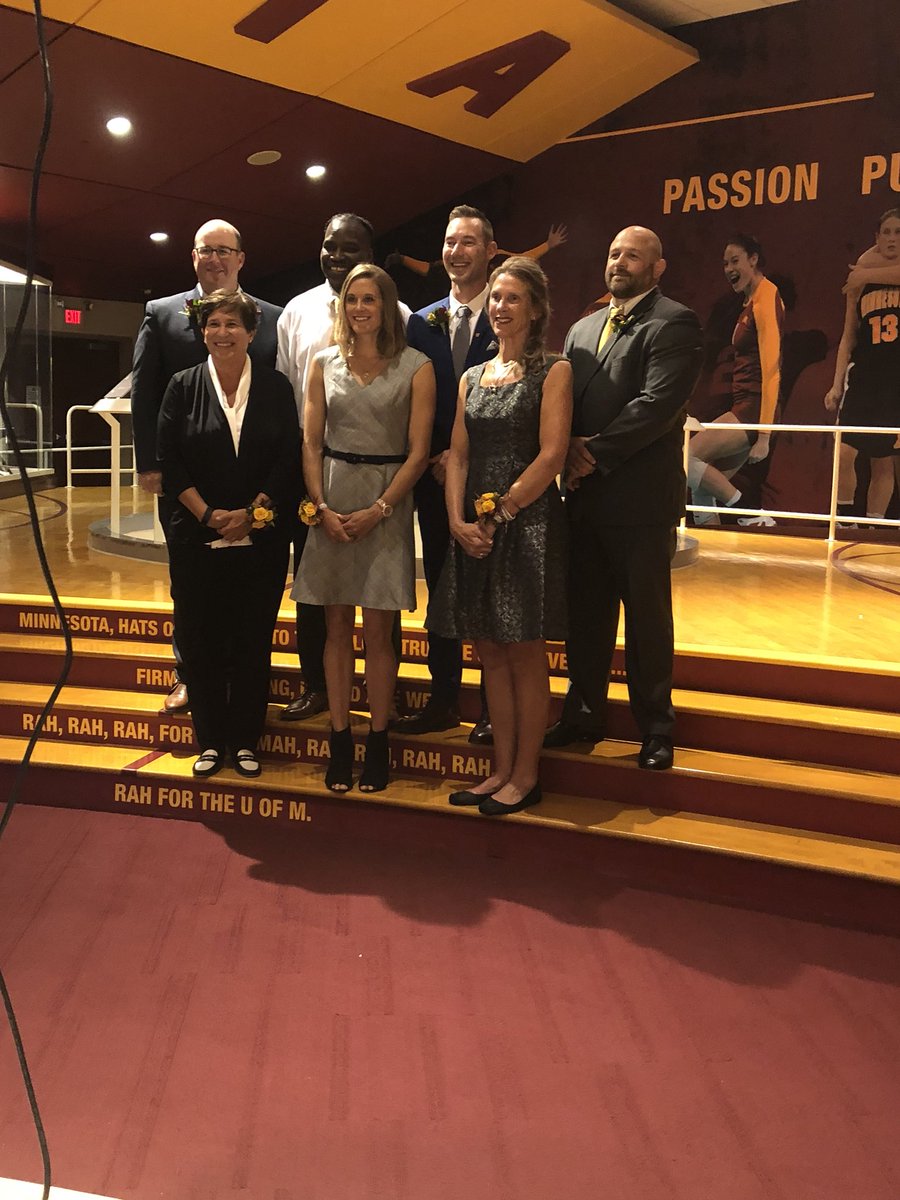 terrylhahn's tweet photo. Amazing weekend at the U celebrating @damion_hahn being inducted into the Hall of Fame. So proud of his accomplishments and will always look back fondly at our time on campus. #ForeverAGopher #SkiUMah https://t.co/fpDFlVJrIT