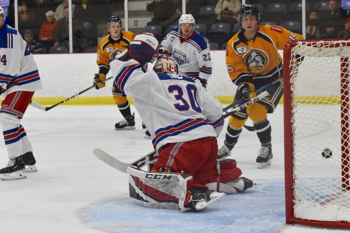 Good opening weekend season start for <a href="/MarinersHockey/">Yarmouth Jr. A Mariners</a>. A nice unveiling of banners (<a href="/THEMHL/">The MHL</a> Division champs &amp; Humboldt Broncos memorial banner) followed up by Friday 3-2 win over the Campbellton Tigers &amp; Saturday 5-1 win over the Summerside Western Capitals.