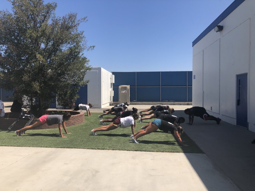 TjFirecrackers's tweet photo. FC TJ Back at It! 2018-2019 season off to a great start with some team yoga! #backonthegrind #goodtobeback #yoga #fctj #2018fallszn https://t.co/k1vDxJCm0T