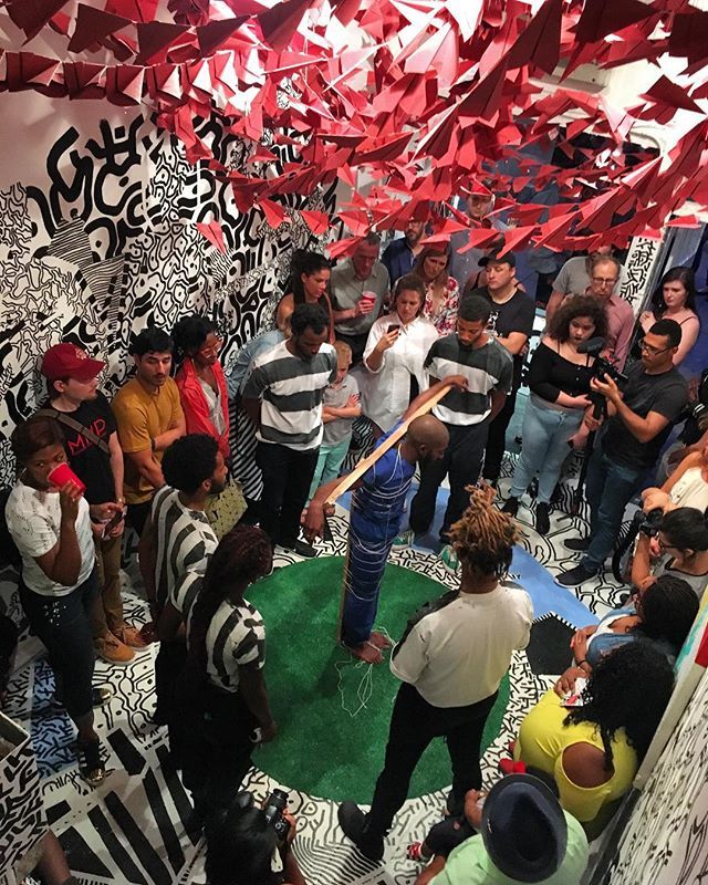 Thanks to everyone for coming out to the opening of “WHAT WE LEAVE BEHIND: IN THE NAME OF ART” - performance by Maps Glover (@mapsglover) - 📸 by @geyonce.forever .
.
#inthenameofart2k18 #mapsglover #uptownarts ift.tt/2OqJg35