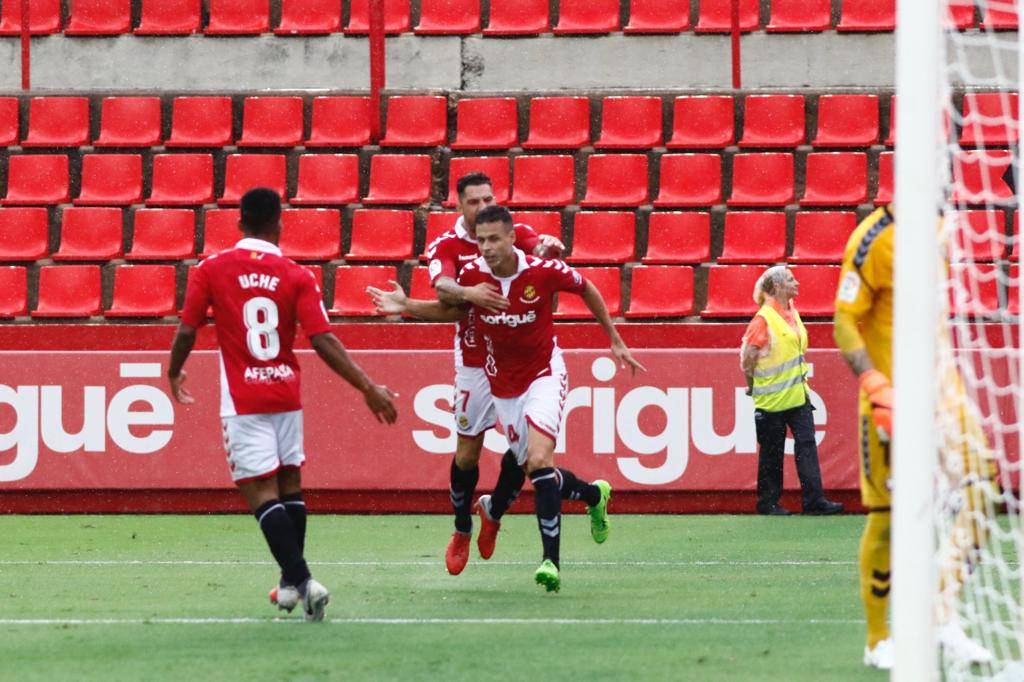 Manu del Moral celebra el gol que dio la victoria frente a Osasuna (Foto: C.G.)