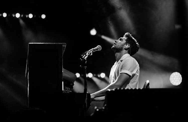 Niall Horan as Bruce Springsteen: A thread