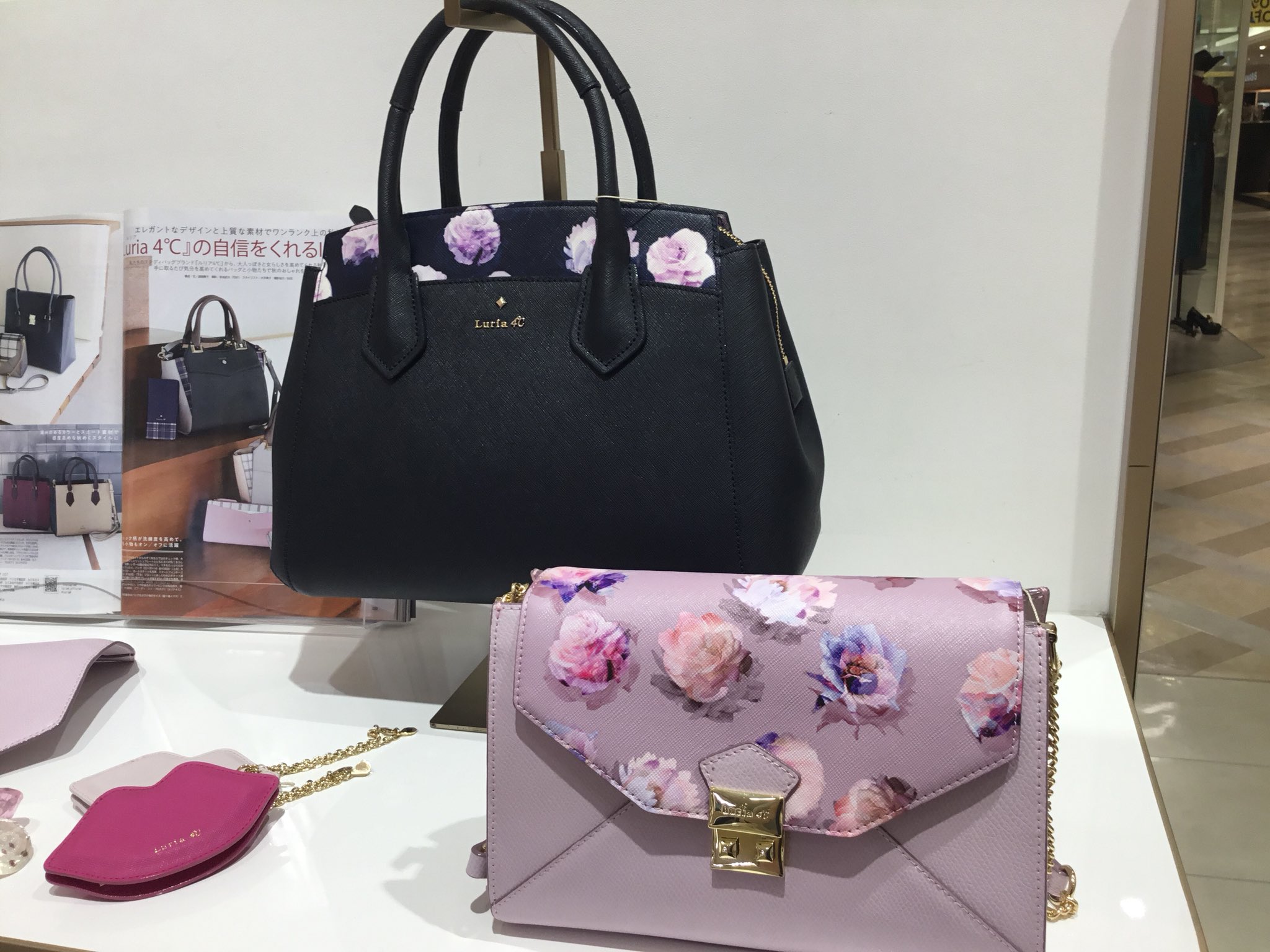SALE/94%OFF】 Luria 4℃ ミニショルダーバッグ rahathomedesign.com