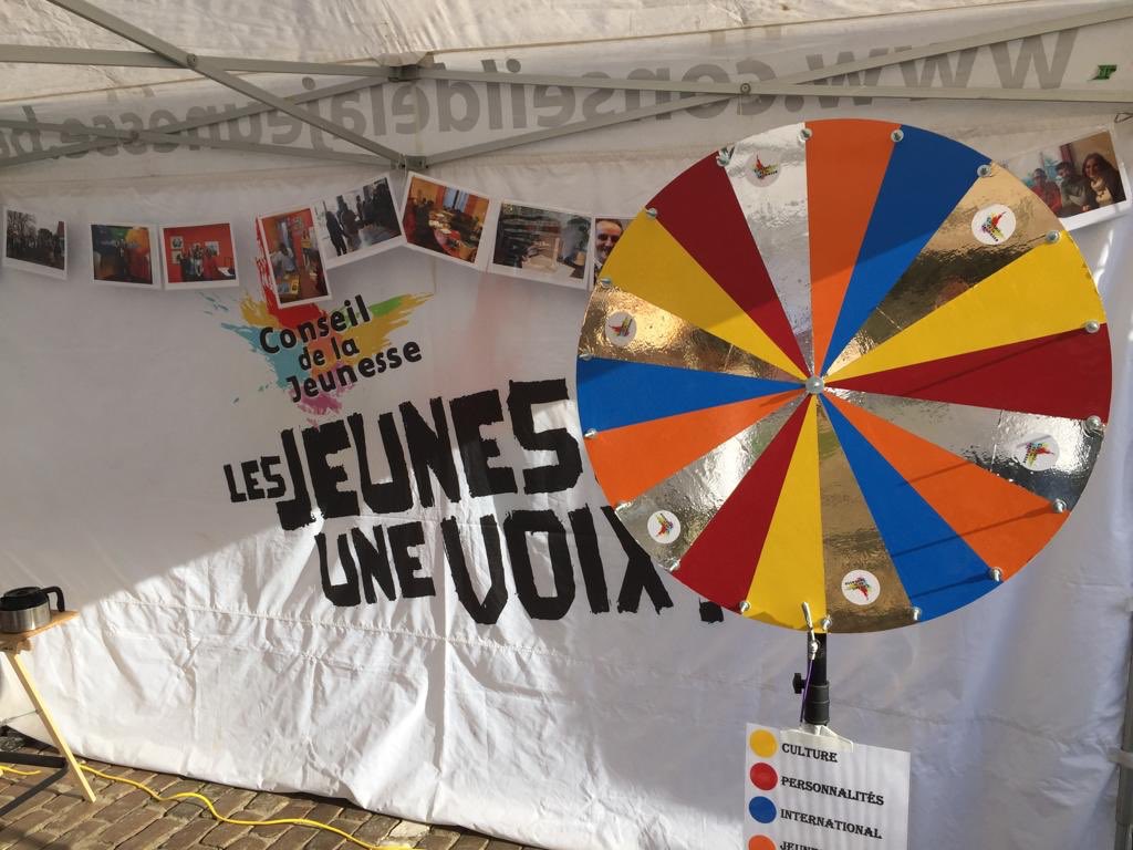 Forumjeunes_BE's tweet photo. En direct de #bruxelleschampetre2018 ! Au programme de cette belle journée sans voiture: Discussions, sensibilisation et consultations des jeunes de 16 à 30 ans sur la santé mentale, le Volontariat et l’Evras! #CJCF #CJenaction #festivalrentree2018 https://t.co/uflo94GRRz