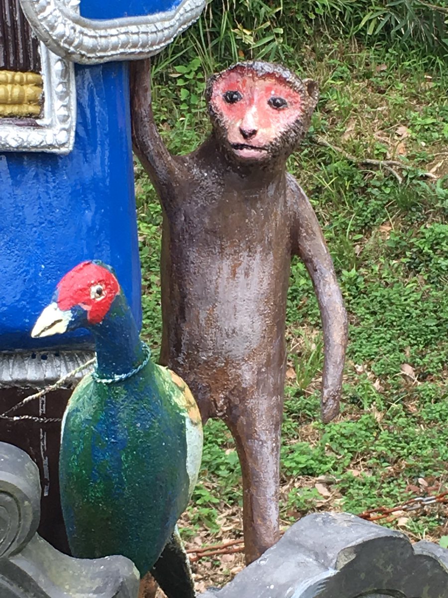 Key Chan 吉備津神社の隣駅の吉備津 彦 神社へ ずっと見たかった あの桃太郎像 猿の頼りなさと犬の表情が