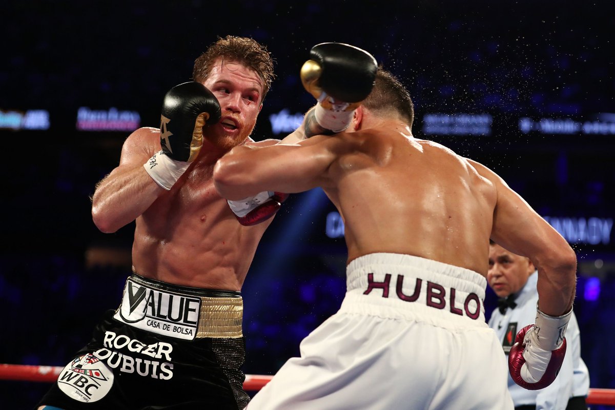 MMAFighting's tweet photo. Pros react to classic Canelo Alvarez vs. Gennady Golovkin 2 https://t.co/SIvIKOCGT7 https://t.co/VY3yR5HJjP