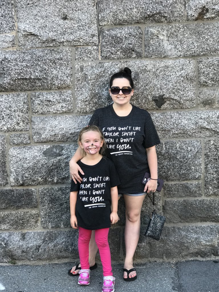 TKKSwiftie's tweet photo. If you don’t like @taylorswift13 then I don’t like you! @taylornation13 #reptourgillette #reptourIndy #REPTOURINDIANAPOLIS #ReputationStadiumTour #ronan #theronanfoundation @rockstarronan #taylorswift #taylornation #childhoodcancer #childhoodcancer #rockstarronan #reptour #swift https://t.co/qrb8wzzOhP