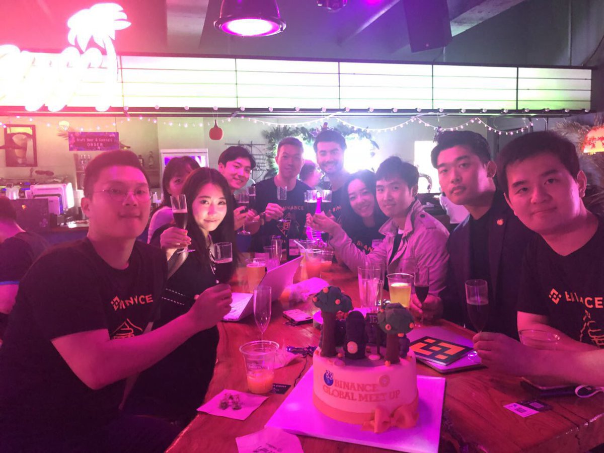 Teddy_Lin's tweet photo. An amazing first Korean #BinanceGlobalMeetup in Jeju! Thanks to the great work of @arimjeon, and Angels Jun and Glen! https://t.co/FB0PSZ7dXv