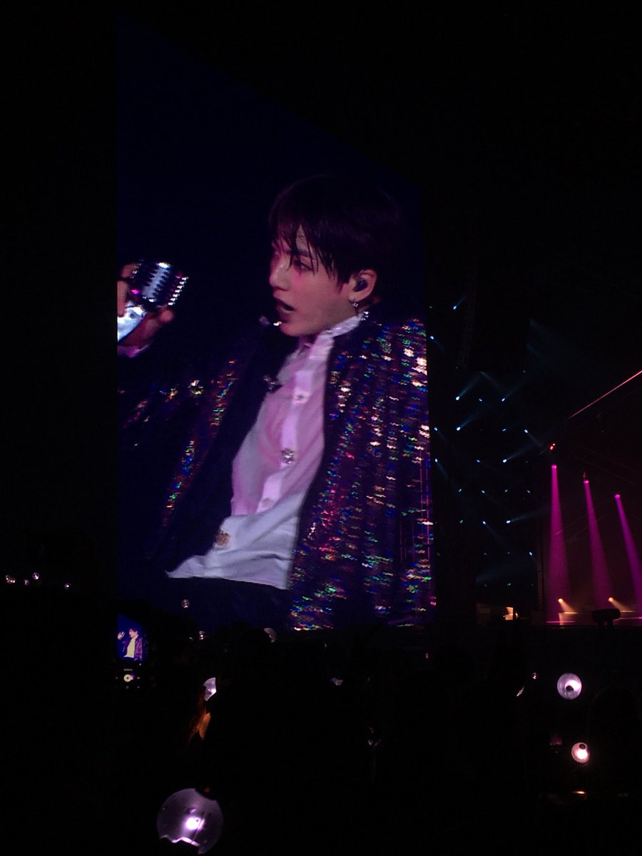 Army_Universe1's tweet photo. BTS love yourself. Fort Worth. https://t.co/hOtYpMMHmJ