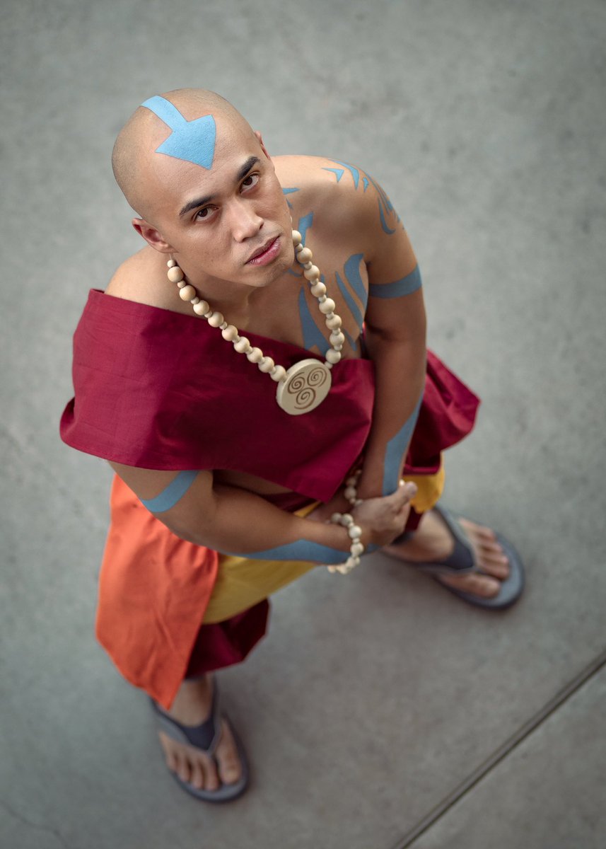 CAStengel's tweet photo. Long Beach Comic Con 2018, Day 1 - @FanServiceRenji 's Aang. #avatar #avatarcosplay #thelastairbender #lbcc #lbcc2018 https://t.co/0gHcFt2uKX