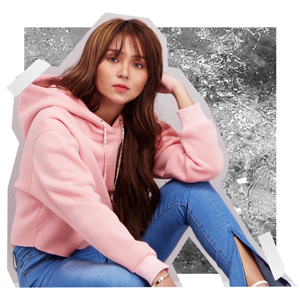benchtm's tweet photo. Ladies in pink rule all cliques 🎀 @bernardokath #BENCHEveryday 💥 https://t.co/ZdnU4rA4A1