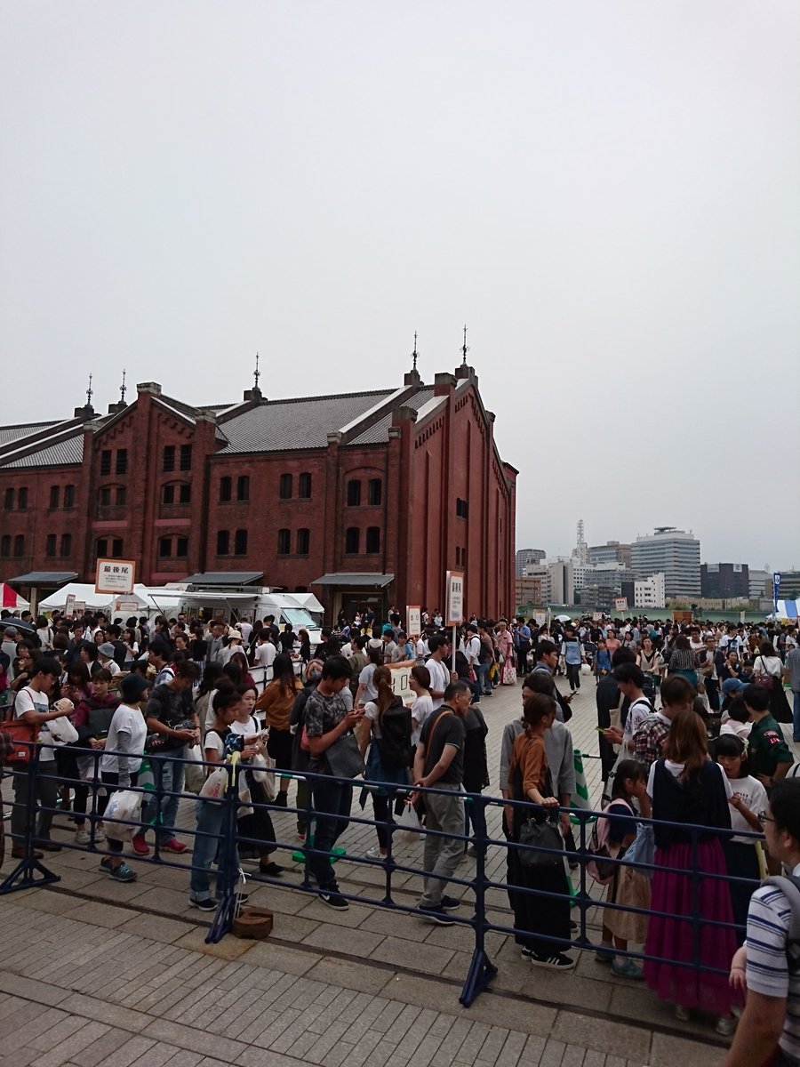 madk's tweet photo. #パンフェス 
#赤レンガ倉庫 https://t.co/Fr8zfMG6yS