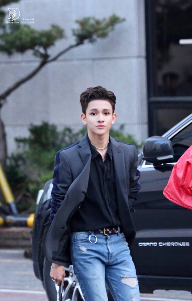zuka033's tweet photo. One album feat ilhoon,
Samuel shows his masculine image here, but seriously you are a kid @bravepunch_ but yeah at first i dont really like one compare to candy or sixteen, but i love the side track.
I can say muel improved a lot!
#SamuelGA #Samuel https://t.co/GO87F01Ngo