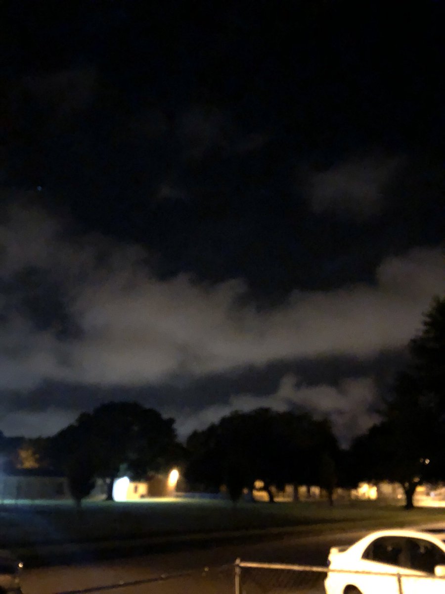 dWolfOfBroadSt's tweet image. Fights over.... piss drunk... all by myself .... all is calm #nightsky #nature #prayersforNC #FlyEagelsFly