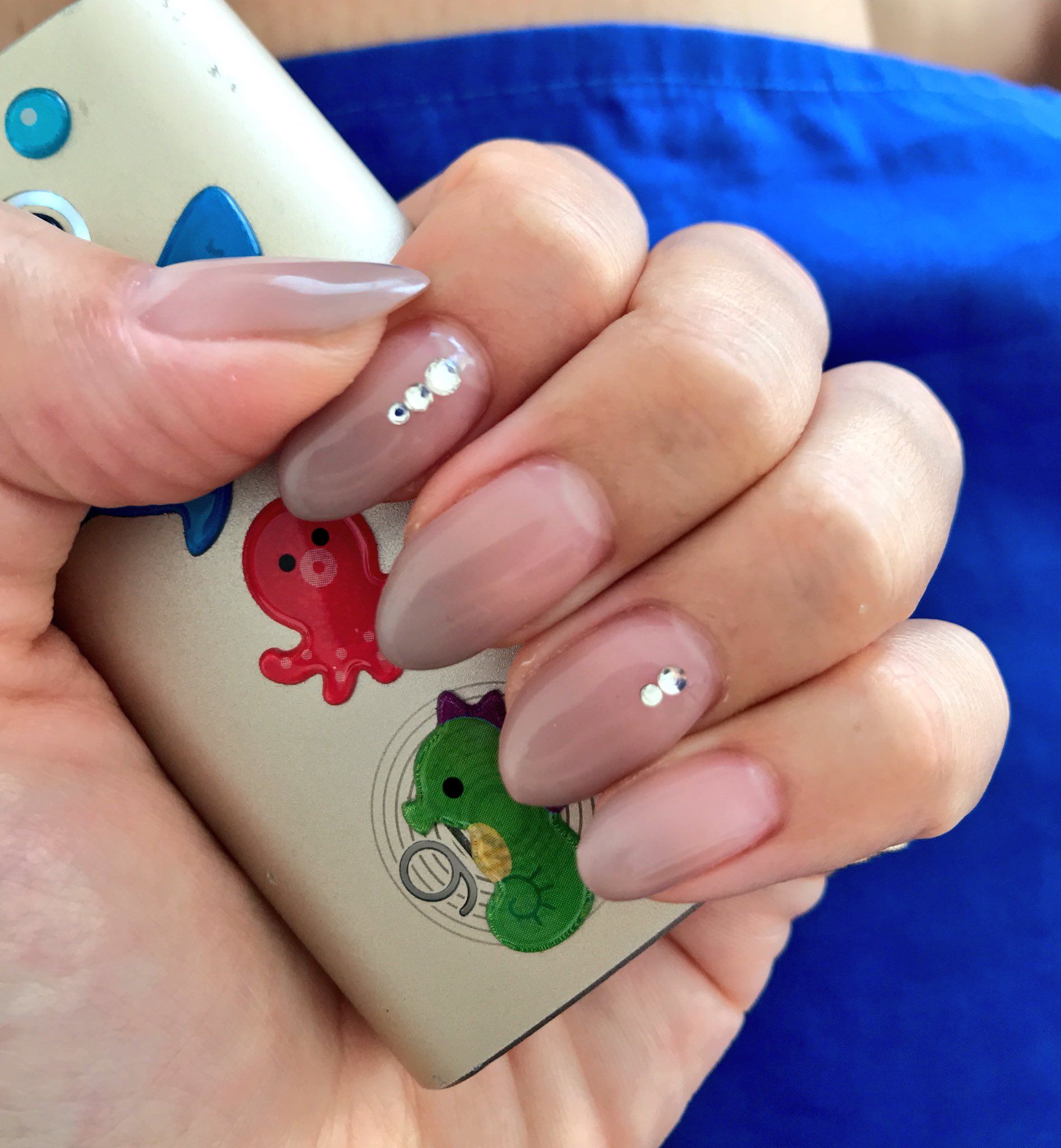 画像 ネイルも終了 今回はシンプルなグレージュネイル きゃわ 派手したらシンプル攻めたくなるし シンプル飽きたら派手にしたくなる 笑 Matomehub まとめハブ