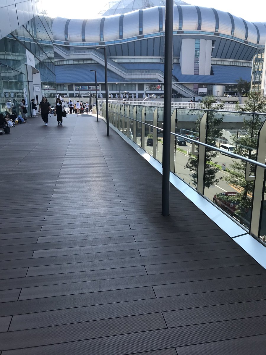 na_24_na's tweet photo. 知らん人に着いてったらたどり着いた
あっついなぁ https://t.co/cVbB07TrOC