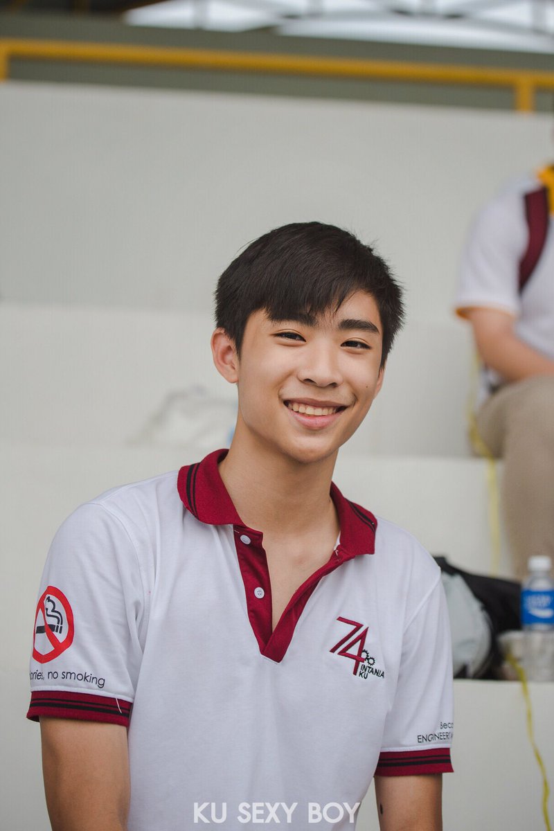 kusexyboy's tweet photo. “น่ารัก...เอ็นดูววว” 💚
#KUSEXYBOY x #FreshyNight2018
-ภูมิ
IG : poomnrr
#วิศวกรรมศาสต์ #ปี1 #KU78 
#KUSEXYBOY #เฟรชชี่หล่อบอกต่อด้วย
📷 Photographer : afterismyname | kkrid https://t.co/Io8qPc7cZu