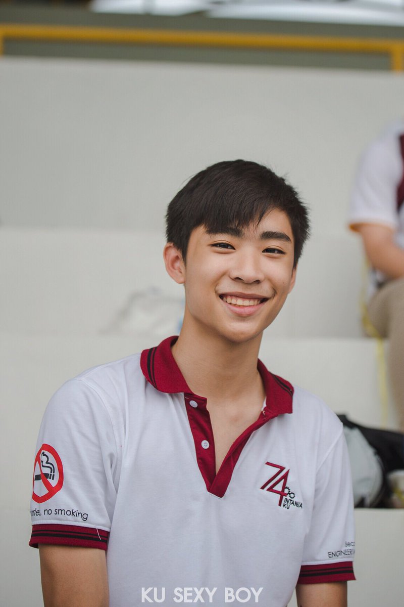 kusexyboy's tweet photo. “น่ารัก...เอ็นดูววว” 💚
#KUSEXYBOY x #FreshyNight2018
-ภูมิ
IG : poomnrr
#วิศวกรรมศาสต์ #ปี1 #KU78 
#KUSEXYBOY #เฟรชชี่หล่อบอกต่อด้วย
📷 Photographer : afterismyname | kkrid https://t.co/Io8qPc7cZu