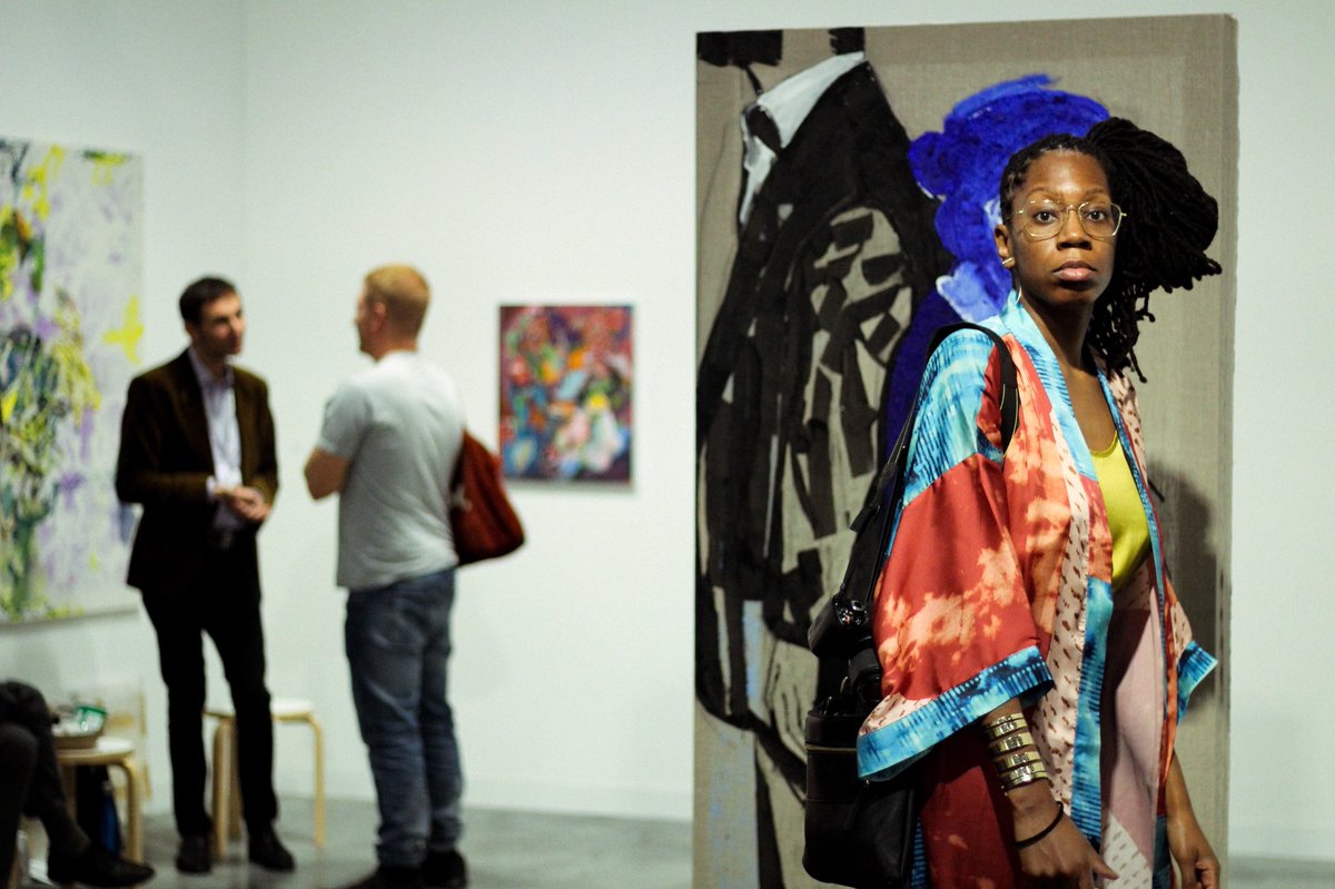 chickfapetition's tweet photo. photos covering art basel 2017 🚩 https://t.co/924yVpF0or