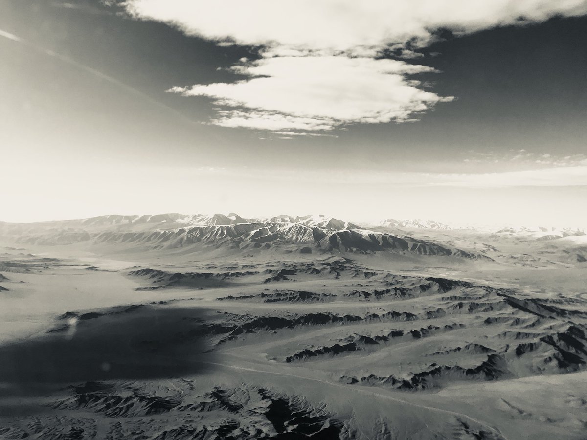 Баян-Өлгий аймаг.
Цамбагарав xайрxан.