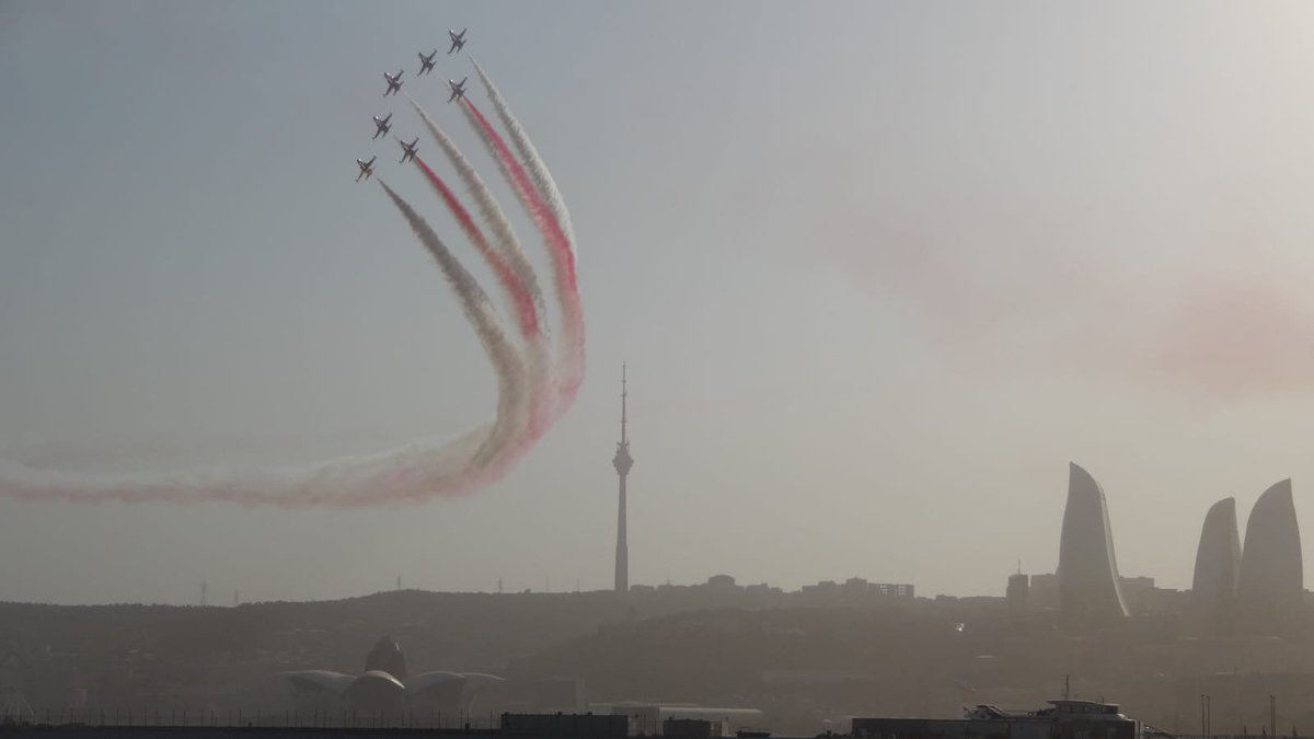 Bakü’nün kurtuluşunun 100'üncü yıl dönümü etkinlikleri kapsamında Türk Silahlı Kuvvetleri Mehteran Birliği, Tarihi Tören Birliği ve bir Komando Bölüğü geçiş törenlerine katılmış, Türk Yıldızları tarafından gösteri uçuşu icra edilmiştir.