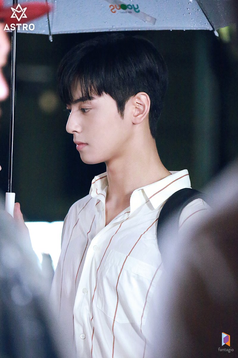 astrounitedph's tweet photo. [PIC] 180916 NAVER POST: "[Cha Eunwoo] 'My ID is Gangnam Beauty' Goodbye Cha Kyungseok" -5- 💜

#ASTRO #아스트로  #CHAEUNWOO #차은우 #MyIDisGangnamBeauty #내아이디는강남미인

- Aybwiing🐣♡ https://t.co/lPa8SDpR7p